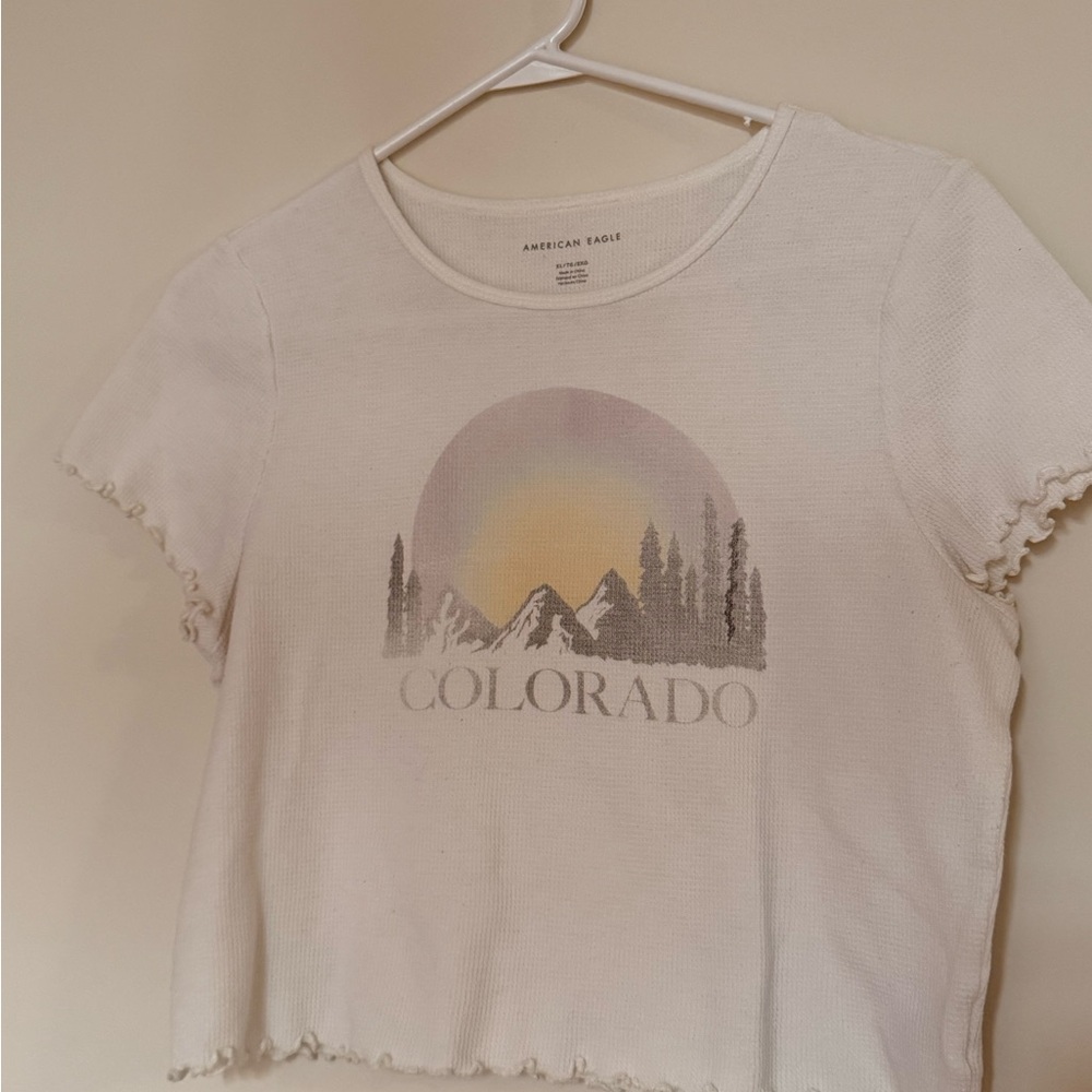 American Eagle Outfitters Cream Colorado Graphic Tee